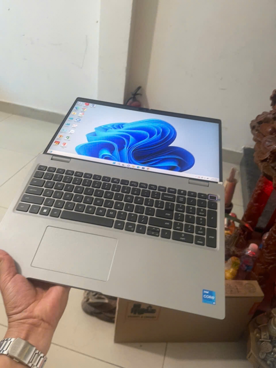 dell precision 3560 mẫu laptop đồ họa đáng mua